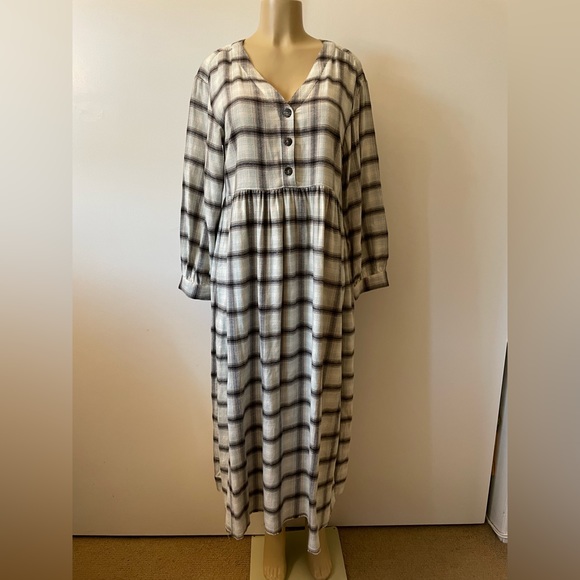 Madewell plaid maxi dress - Picture 13 of 13